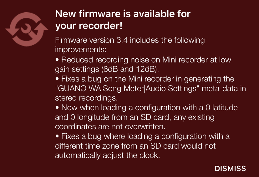 Beispiel für einen Hinweis auf die neue Firmware-Version 3.4. Der Titel lautet: „Neue Firmware für Ihren Rekorder verfügbar!“ Es folgt eine Liste der neuen Funktionen und Fehlerkorrekturen. Eine Schaltfläche „VERWERFEN“ befindet sich unten rechts im Hinweisfeld.
