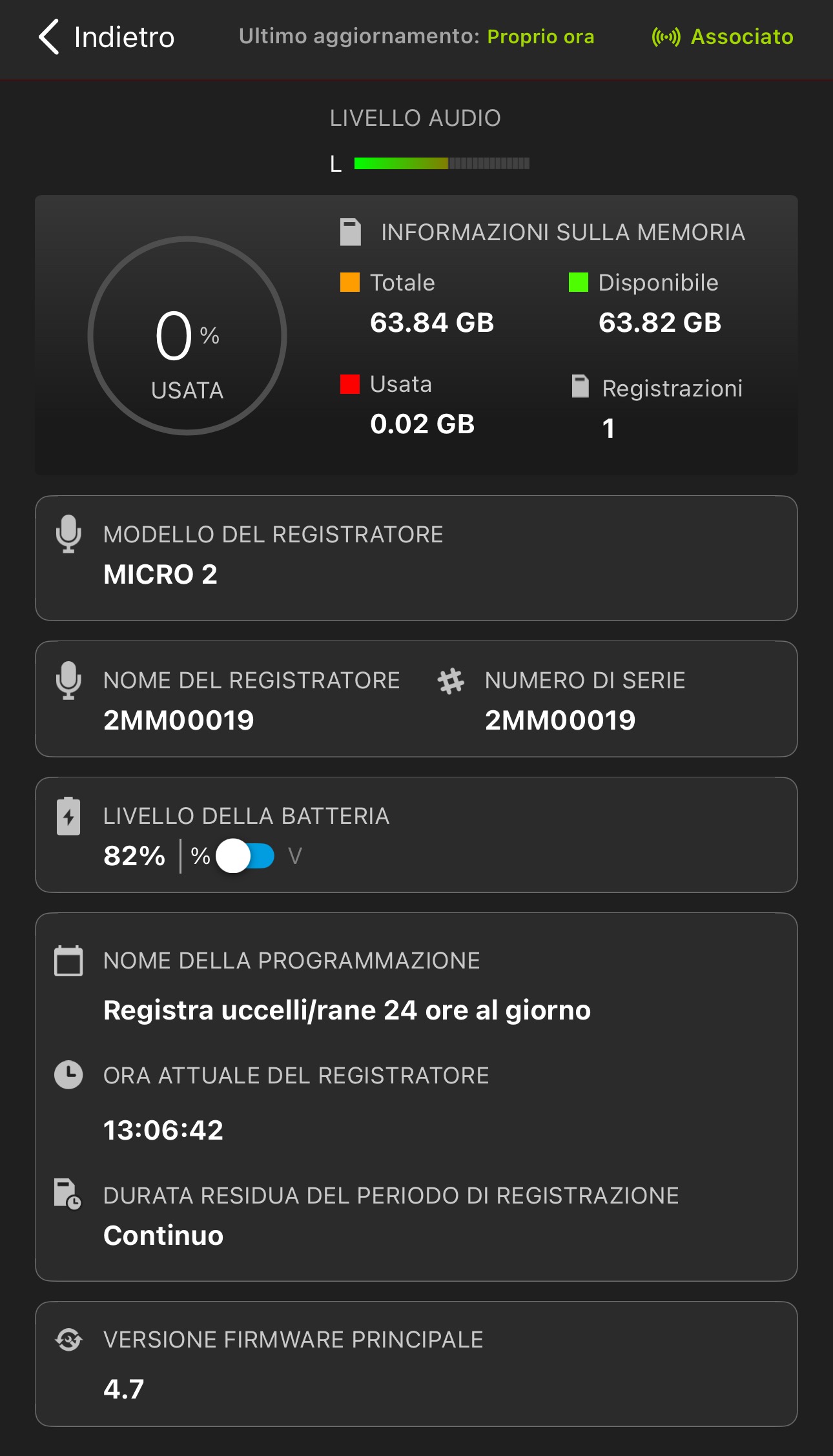 Screenshot della schermata di stato. Gli elementi dell'interfaccia utente sono descritti di seguito.